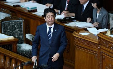 Kryeministri japonez i pari lider që takon Trumpin