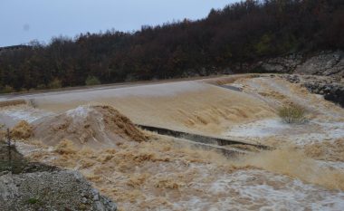 Gjendje e rënduar nga përmbytjet në Malishevë (Foto)