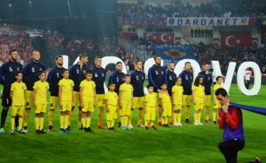 Terim u impresionua nga futbollisti kosovar, e takoi pas ndeshjes dhe ia tha disa fjalë (Foto)
