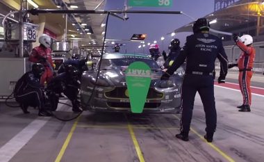 Aston Martin me ‘sfidën manekin’ gjatë procesit të përgatitjes për garë (Video)