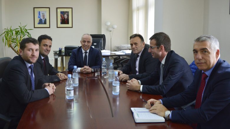 Ministri Zharku takoi Bordin e Autoritetit Rregullativ të Hekurudhave