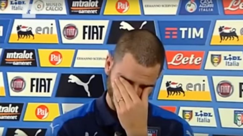 Emocionuese/ Gazetarët i bëjnë pyetje për birin e sëmurë, Bonucci shpërthen në lot (Video)