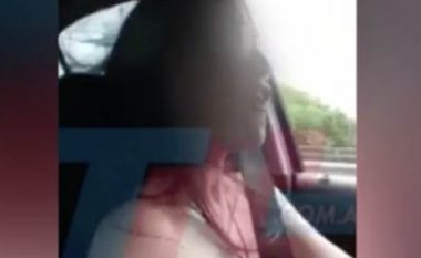 E zhveshur lakuriq vozit nëpër autostradë, duke përshëndetur vozitësit e tjerë! (Video,+16)