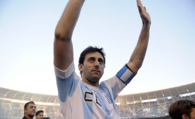Lamtumira e një kampioni, Milito pensionohet nga futbolli (Foto/Video)