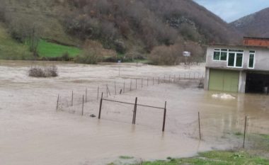 Grabovci i Epërm “shndërrohet” në liqen!