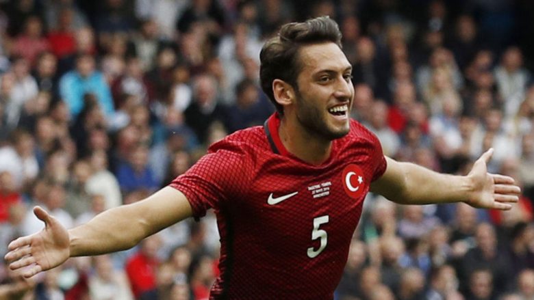 Zbulohet oferta e lartë e Chelseat për yllin turk