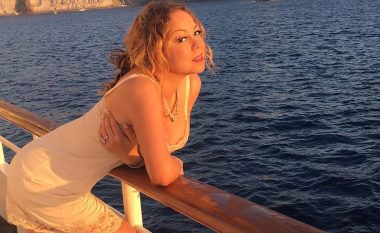 Mariah përpiqet t’i perfeksionojë linjat me Photoshop dhe dështon (Foto)