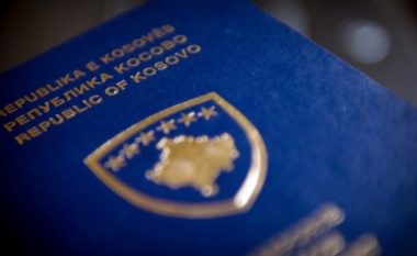 Ishte nisur drejt Zvicrës me pasaportë që dyshohet se nuk ishte e tij, ndalohet nga policia