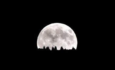 Të hënën do të jetë Hëna më e shndritshme në 70 vitet e fundit (Foto)