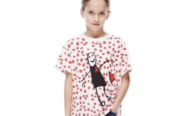 Pesëvjeçarja Harper Beckham dizajnon bluza për një qëllim madhor