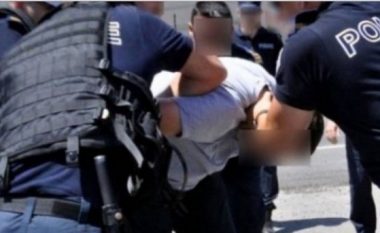 Arrestohen shtatë të dyshuar për terrorizëm, Policia thotë s’ka rrezik