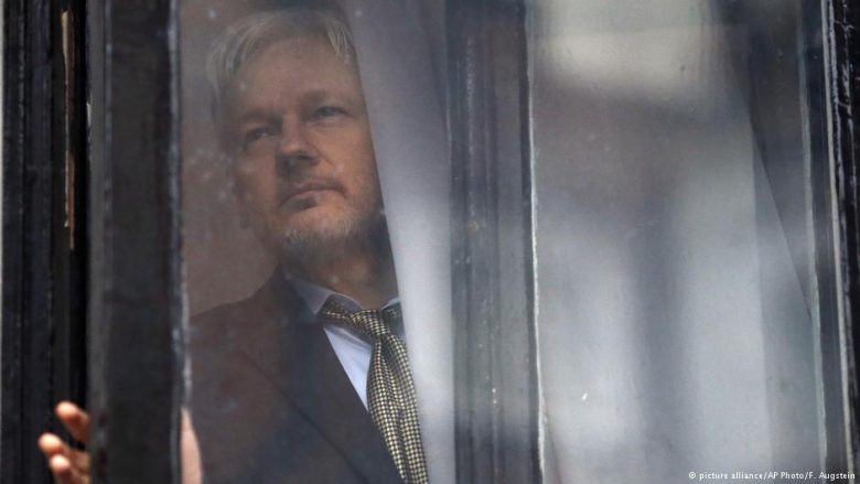 Një akt i ri në dramën Assange: A do të falet nga Trumpi?