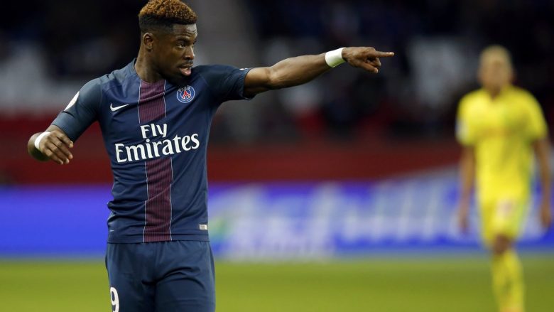 Aurier flet për interesimin e Barcelonës