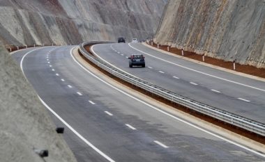 Sugareski: Për autostradën Kërçovë-Ohër bëhen hetime të dyfishta për keqpërdorime