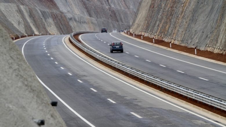 Maqedoni, paralajmërohen rreth 300 milionë euro investime në infrastrukturë rrugore