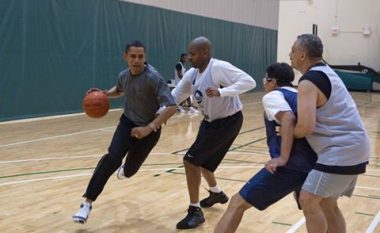 Obama luan basketboll teksa Amerika voton