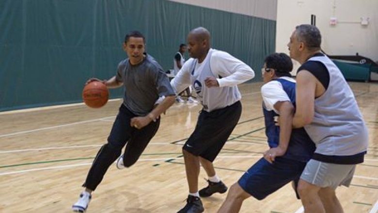 Obama luan basketboll teksa Amerika voton