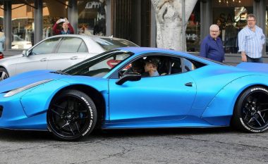Bieber harron ku e ka parkuar veturën 240 mijë dollarëshe, punonjësve të tij iu deshën tri javë për ta gjetur (Video)