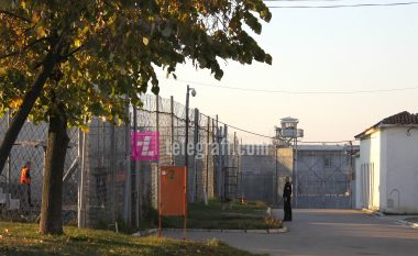 Rreth 700 të burgosur presin të falen nga Presidenti