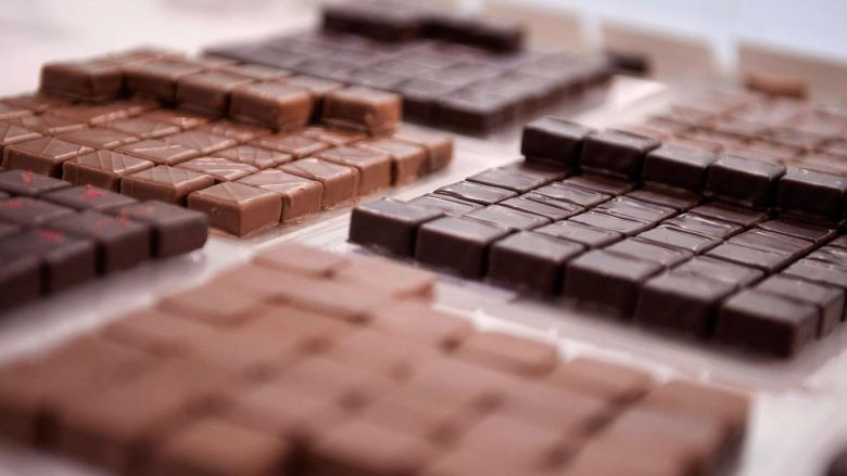 Çokollata e re zvicerane që i lehtëson dhimbjet menstruale