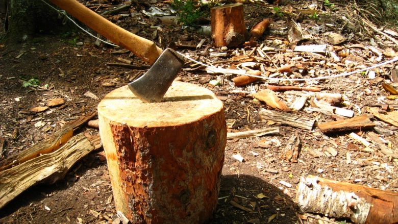 Qytetari në Resnjë ndërroi jetë përderisa prente dru