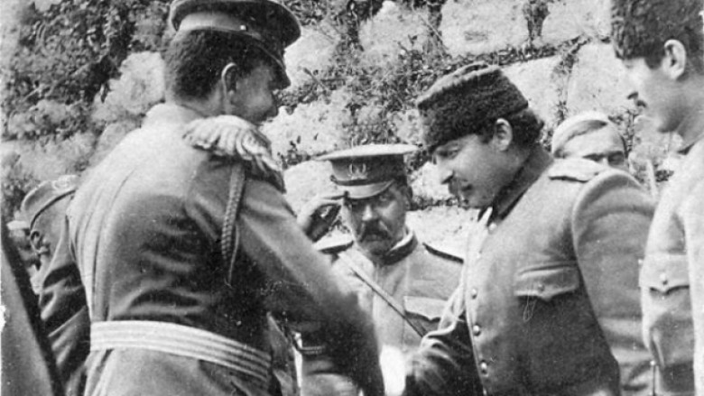 Esat Pasha: Jam gjeneral turk, kam bërë zijafet me serbët në Lezhë, Evropa të mos interesohet për Shqipërinë