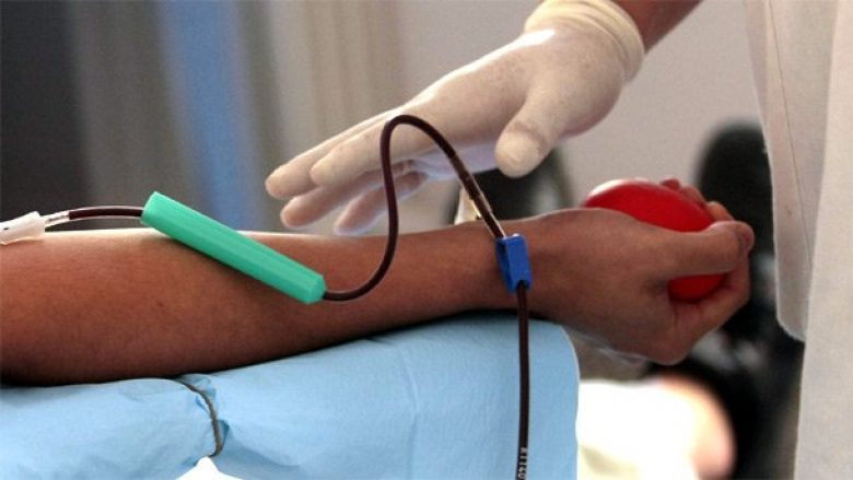 Sot dhurohet gjak në Prishtinë për të lënduarit në aksidente