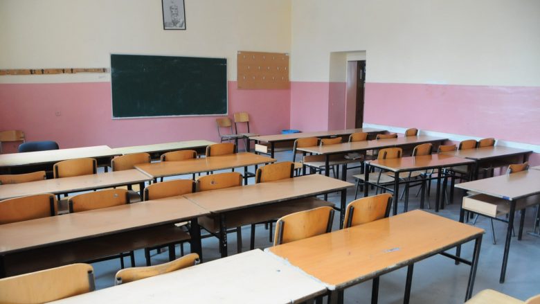 Testimi ekstern në Maqedoni, halë në sy për nxënësit dhe profesorët