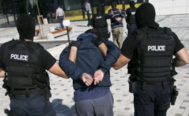Grupi i dyshuar terrorist përgatiste sulme në Kosovë, Maqedoni e Shqipëri (Dokument)