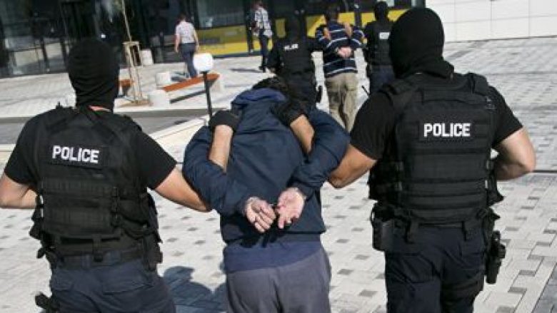 Grupi i dyshuar terrorist përgatiste sulme në Kosovë, Maqedoni e Shqipëri (Dokument)