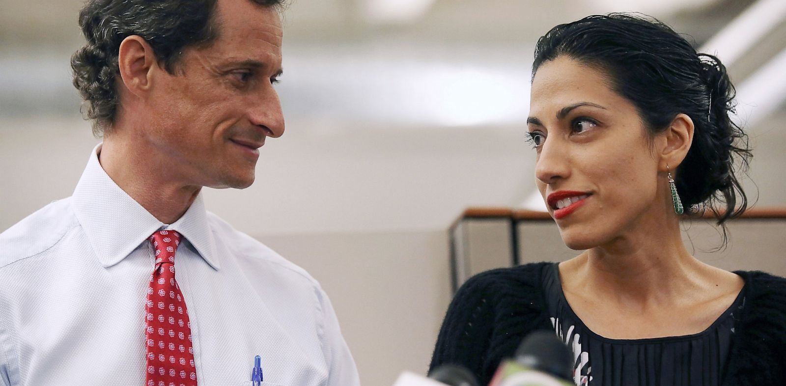 gty_huma_abedin_anthony_weiner_ll_130724_33x16_1600