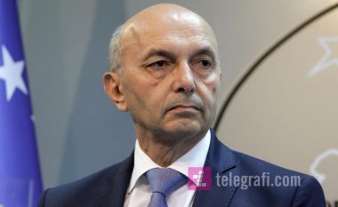 Kryeministri Mustafa uron qytetarët për Ditën e Flamurit