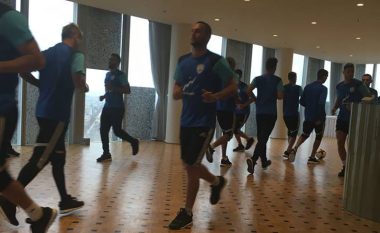 Masat e rrepta të sigurisë: Lojtarët izraelitë kryejnë stërvitjet në katin e 23-të të hotelit!