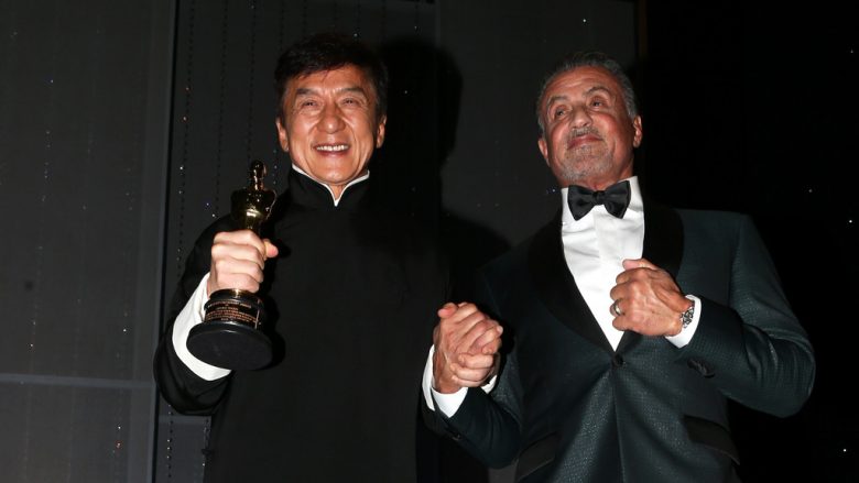 Pas 56 vitesh karrierë, mbi 200 filma të xhiruar dhe shumë kocka të thyera – Jackie Chan merr Oscar (Foto)