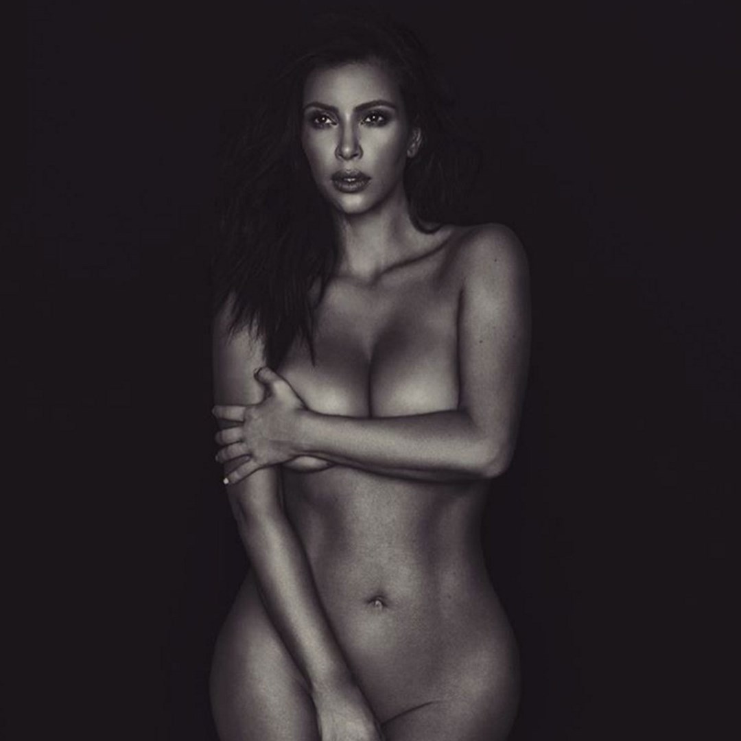 Kim Kardashian është promotore e nudizmit. 