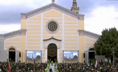 Mbahet mesha solemne e lumturimit të 38 martirëve të Kishës Katolike