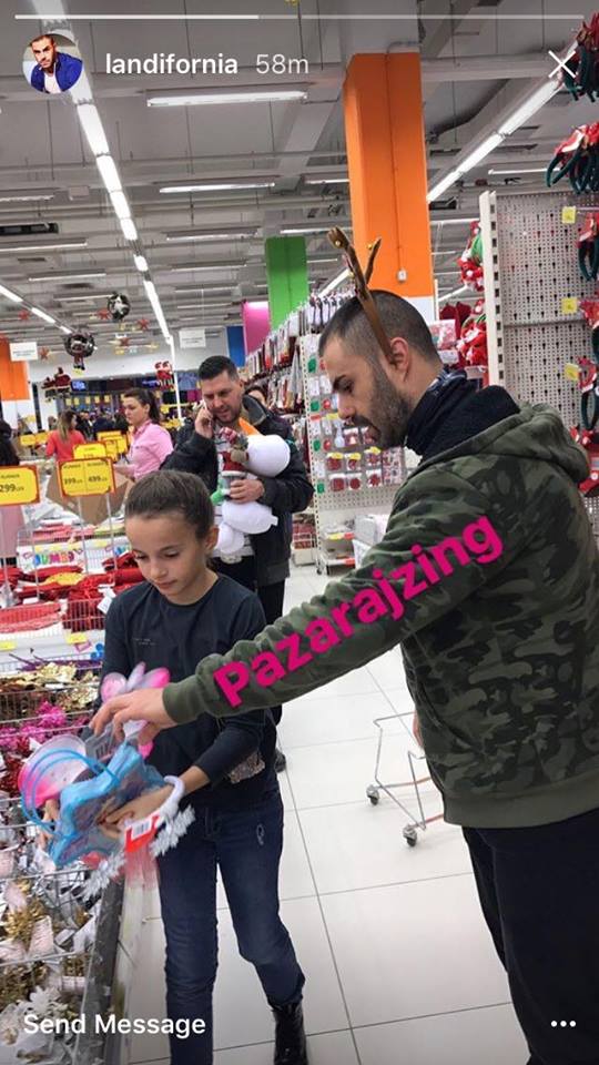 Landi Hysi nën shoqërinë e Kaltrinës duke blerë dekore për Vitin e Ri. Foto nga Instagram Story