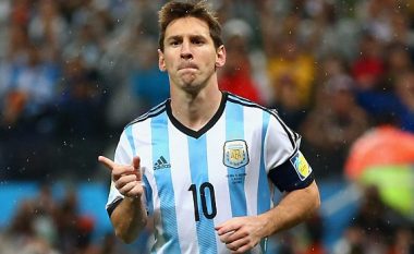 Legjenda e futbollit argjentinas: Messi nuk e meriton shiritin e kapitenit!