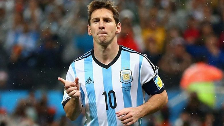 Legjenda e futbollit argjentinas: Messi nuk e meriton shiritin e kapitenit!