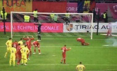Shpërthimi i fishekzjarrit frikëson dhe rrëzon Lewandowskin, por ai hakmerret me dy gola (Video)