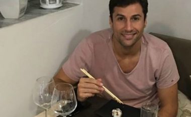 Çfarë feston Lorik Cana në Stamboll? (Foto)