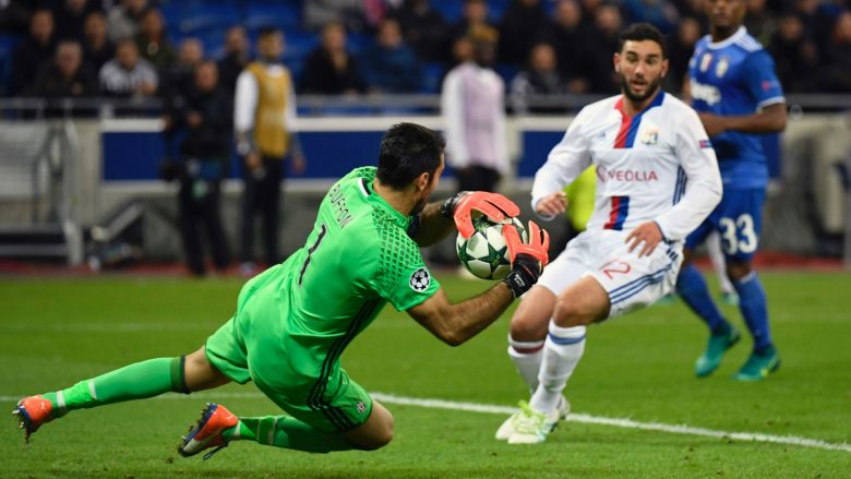 Formacionet e mundshme, Juventus-Lyon