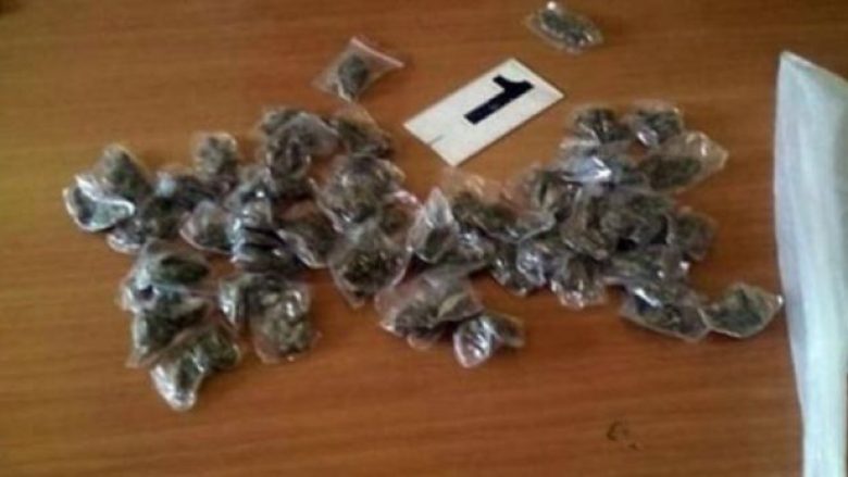 Në Gjilan gjenden mbi 30 paketime me marihuanë