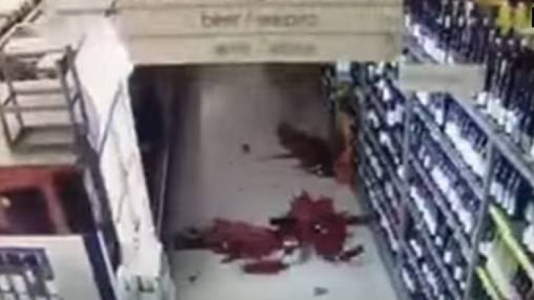 Tërmeti në Zelandë, shihni si tundet supermarketi (Video)