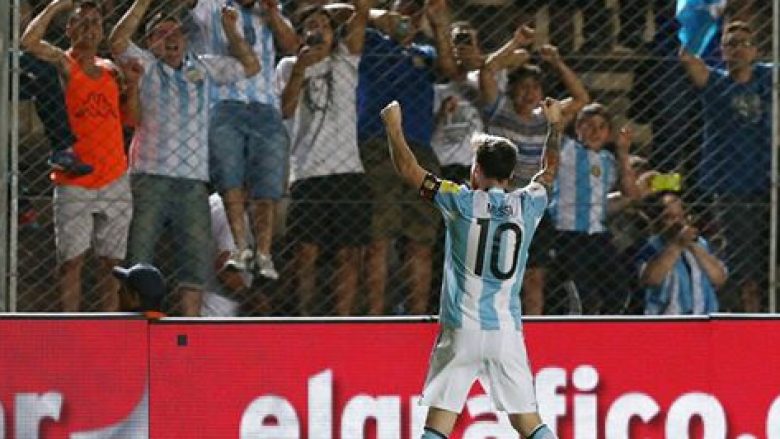 Messi i pandalshëm në fitoren e Argjentinës (Video)