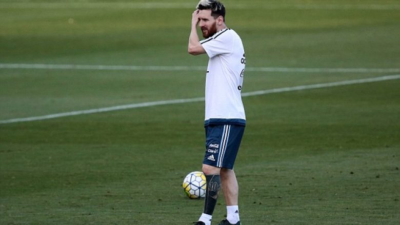 Lionel Messi ndërron tatuazhin në këmbën e majtë (Foto)