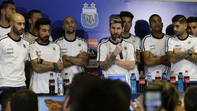 Lavezzi akuzohet për përdorim kanabisi, Messi si kapiten me të gjithë skuadrën i dalin në mbrojtje (Video/Foto)