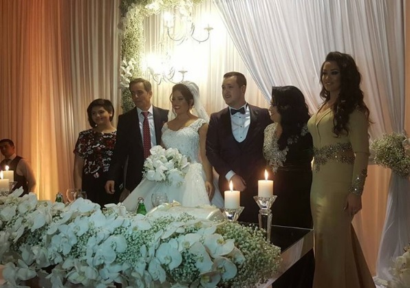 Familja Muçiqi në martesën e djalit të shtëpisë, Albatritit.