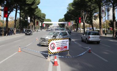 Eksperti: 8-12 për qind e shqiptarëve janë shkelës të rregullave të qarkullimit rrugor