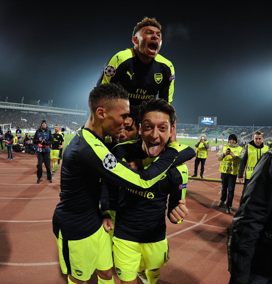 Ozil i pandalshëm, realizoi golin e fitores për Arsenalin ndaj Ludogoretsit. Foto: Getty Images